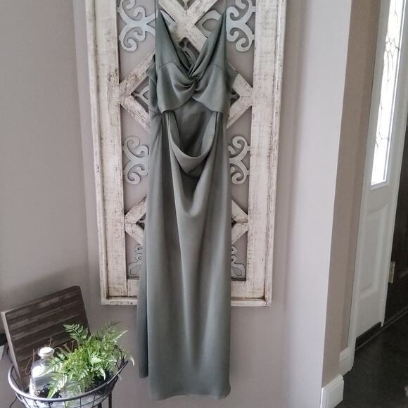 New Shona Joy Women's Cutout Twist Front Satin Cocktail Midi Dress in Eucalyptus - Picture 5 of 10